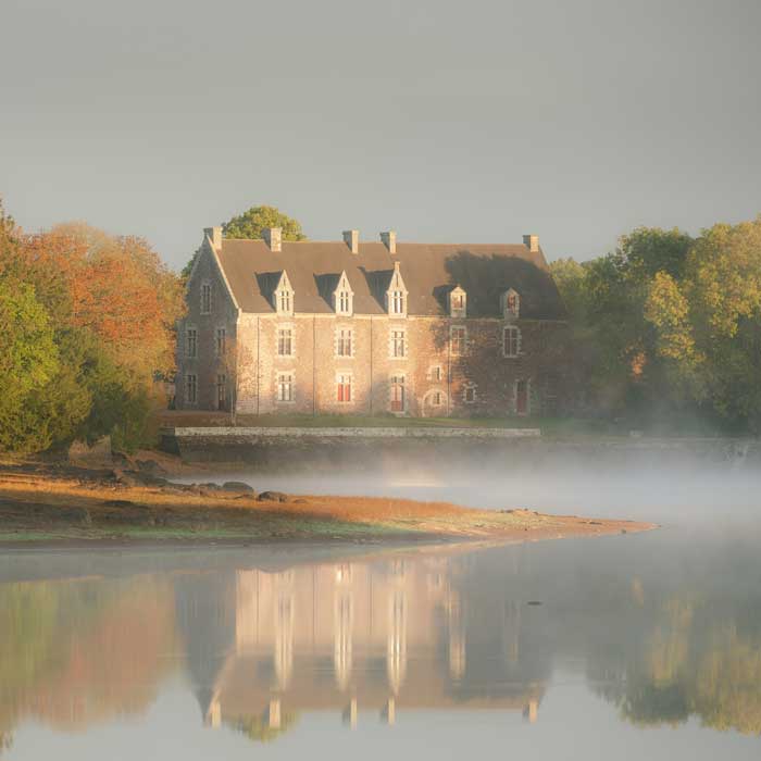 chateau de comper lac viviane