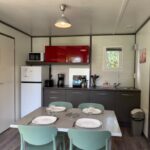 Chalet confort PREMIUM 33 m² (2 bedrooms – 1 bathroom) + covered terrace