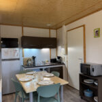 Chalet confort PREMIUM 35 m² (2 kamers) + overdekt terras – geschikt voor personen met beperkte mobiliteit