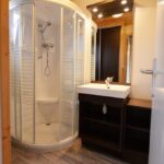 Chalet confort PREMIUM 35 m² (2 bedrooms – 2 bathrooms) + covered terrace