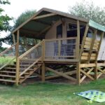 30 m² safaritent (2 slaapkamers – 1 badkamer) inclusief 8 m² overdekt terras