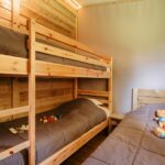 Cabane Lodge Premium 43m² (2 bedrooms – 1 bathroom) including 11m² semi-covered terrace