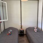 Chalet confort PREMIUM 33 m² (2 bedrooms – 1 bathroom) + covered terrace